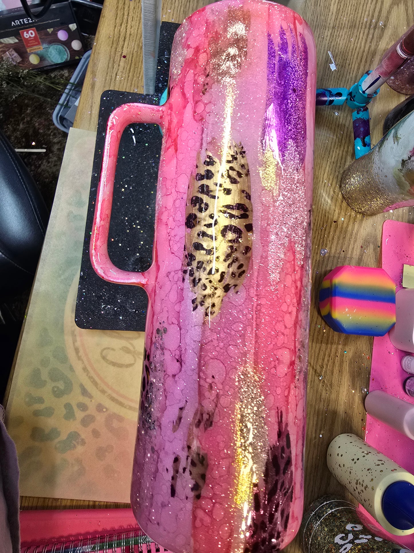 30 oz Hoggdle Pink Rustic Raindrop